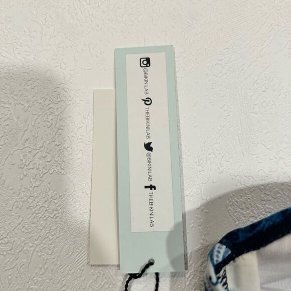 NWT The Bikini Lab Blue Floral Halter Bikini Top - Size Small - Picture 4 of 5